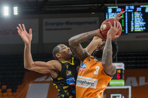 容易陷入被 容易陷入被